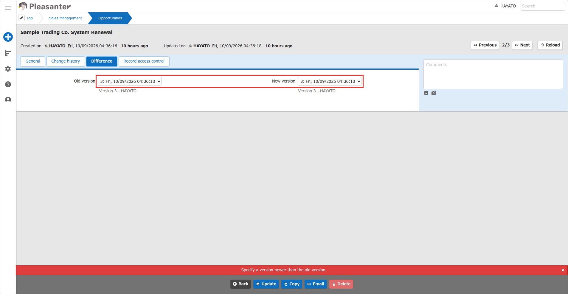 The same version selected for "Old version" and "New version", with the error message at the bottom of the screen